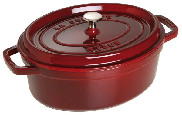 Staub Cocotte Oval Aus Gusseisen In Grenadine 1