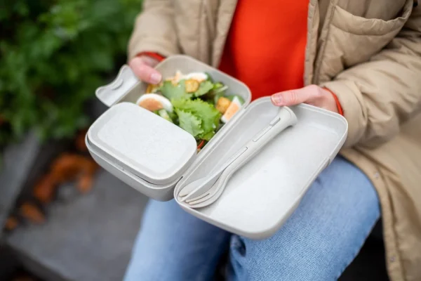 Koziol Lunch Box Candy Ready Mit Besteck-Set In Sand 4